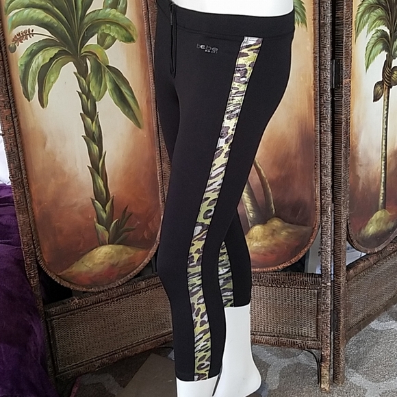 EUC! Bebe Sport Spandex zip up leggings - Picture 4 of 11